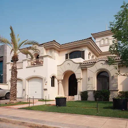 Stunning Villa With Private Pool & Beach Access Dubai Exterior photo