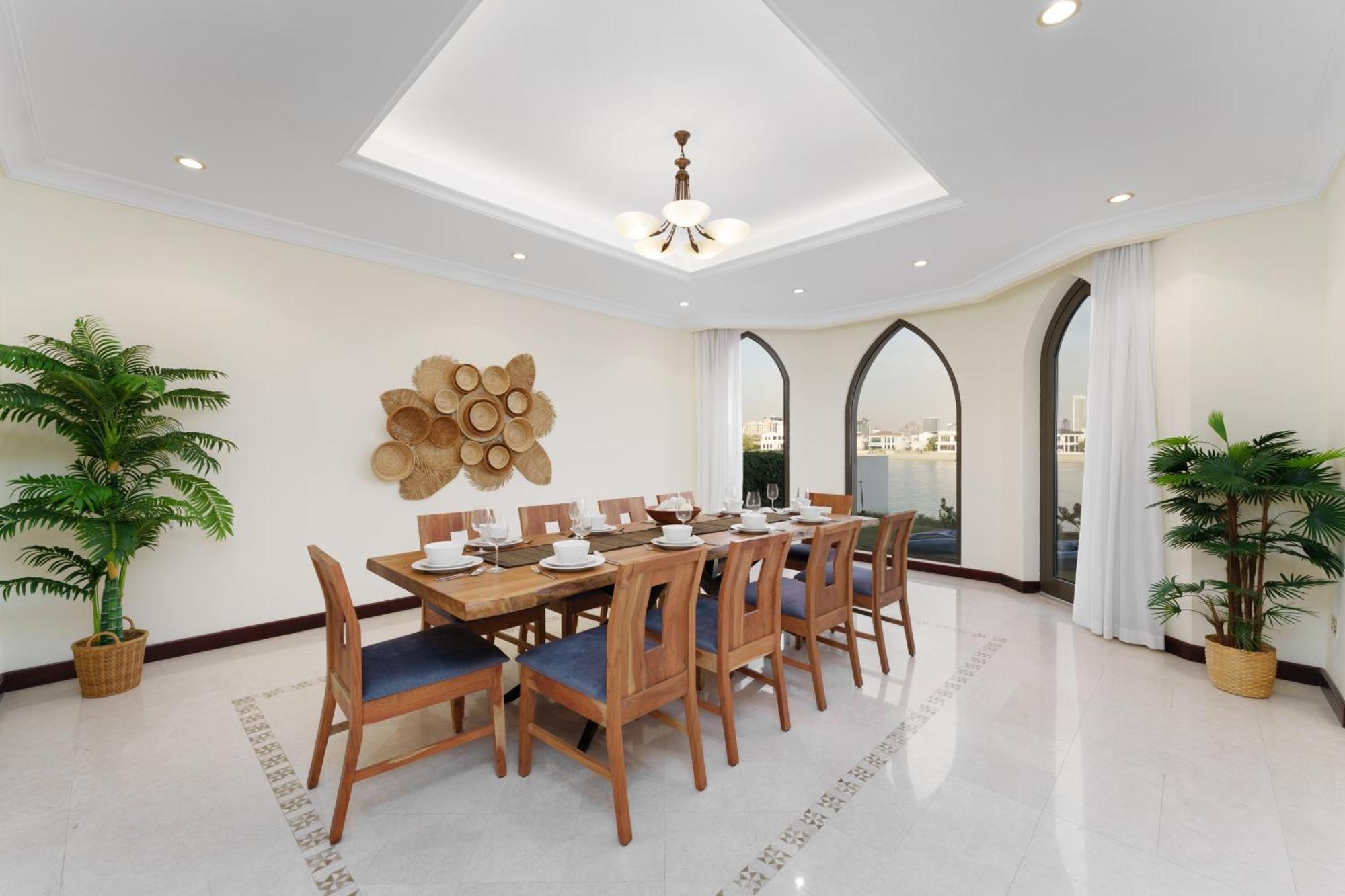 Apartment Stunning With Private Pool & Access *