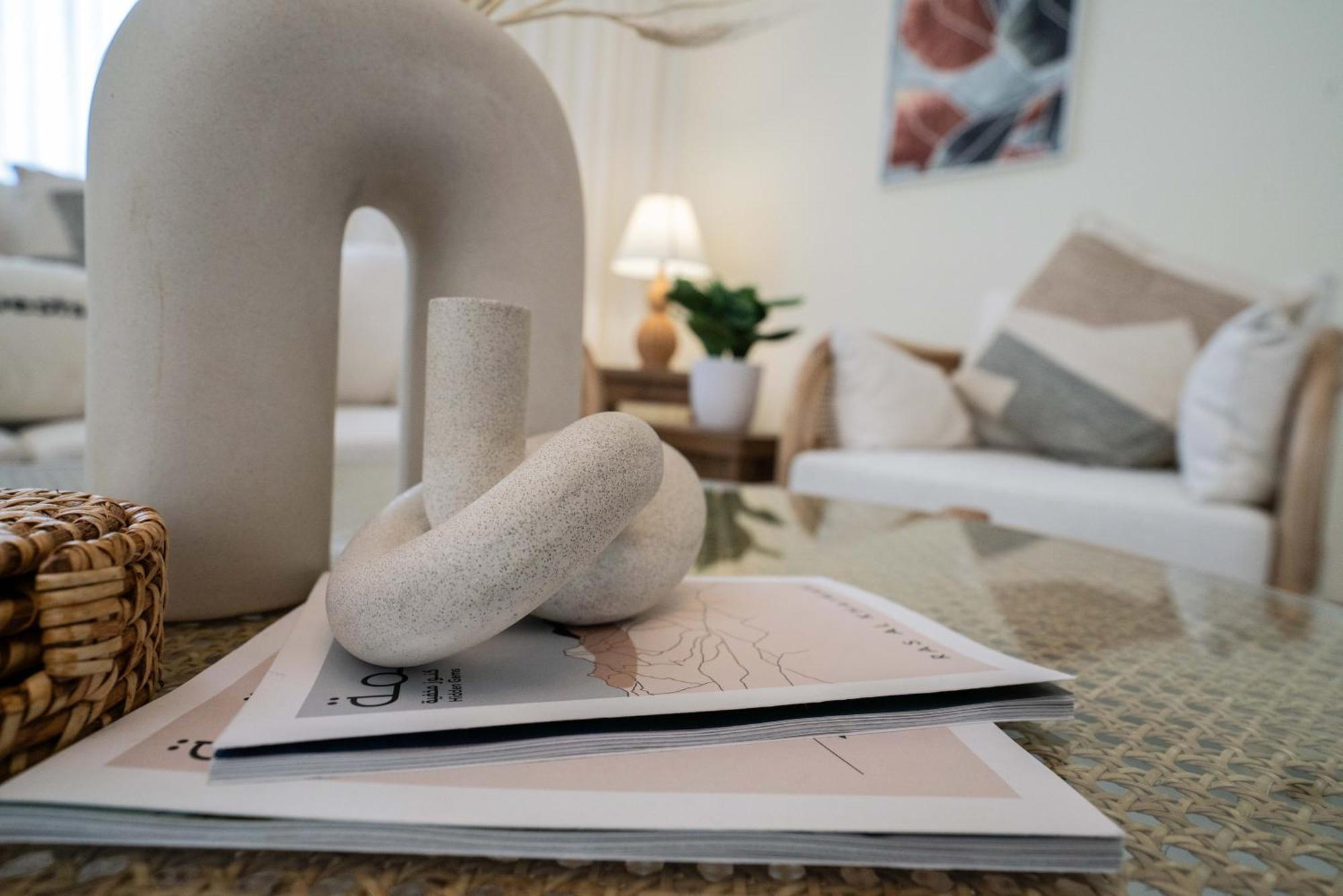 Stunning With Private Pool & Access Apartment Dubai